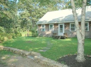 25 Briarwood Ln, Tisbury, MA 02568
