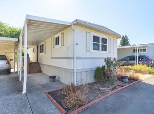 412 Teakwood Dr, Grants Pass, OR 97526