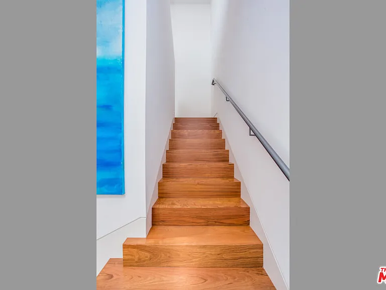 1217 Cabrillo Ave — Photo 30