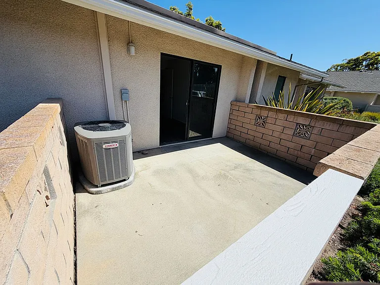 8933 Modesto Cir #1215B — Photo 23