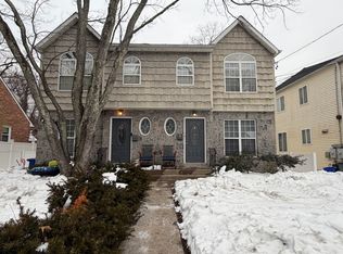 62 Linwood Rd N #A, Pt Washington, NY 11050