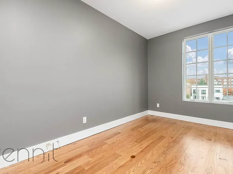 1082 Rogers Ave #3A — Photo 8