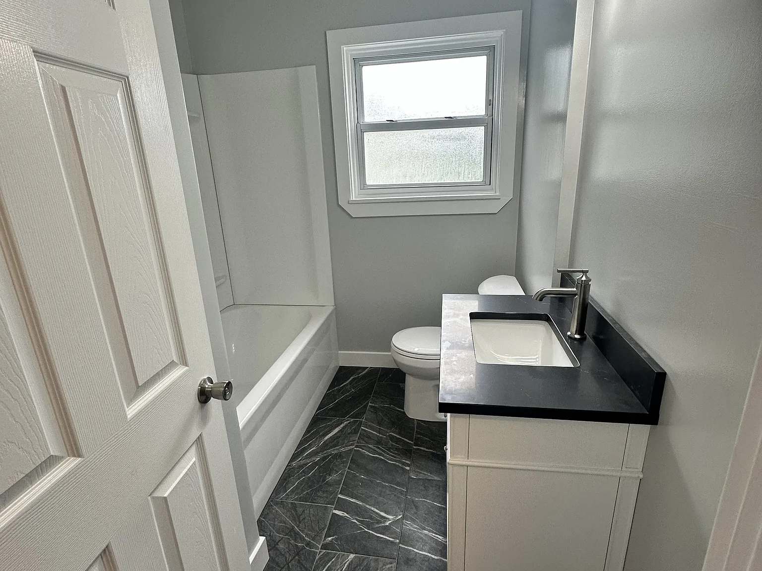 3 bed, 1.5 bath, 1000 sqft, $1,600 — Photo 4
