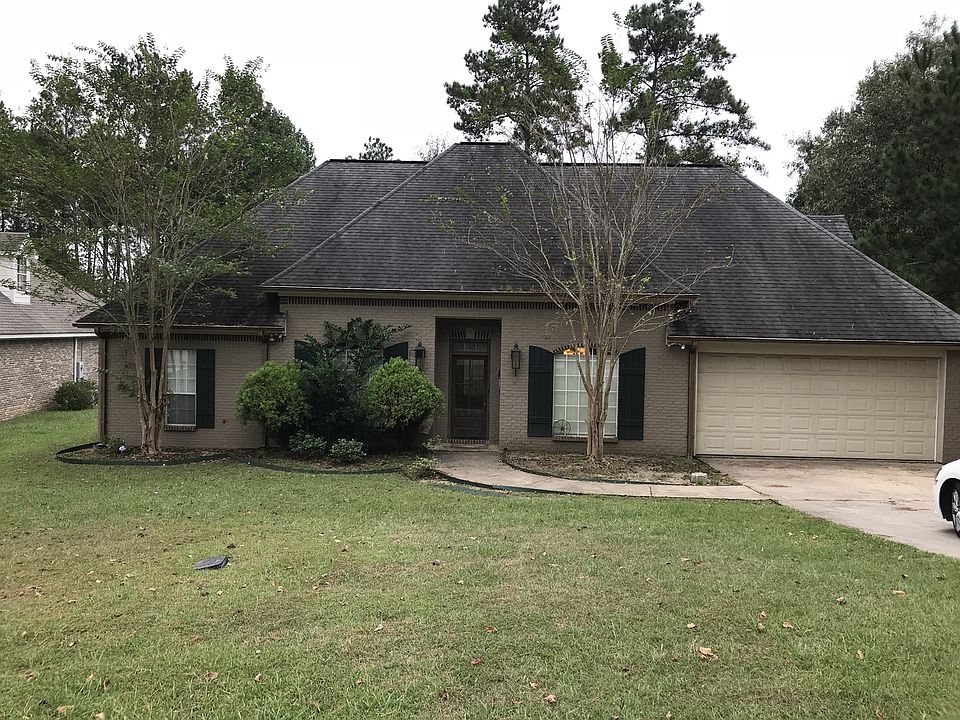 1st image of 90 Auburn Pl