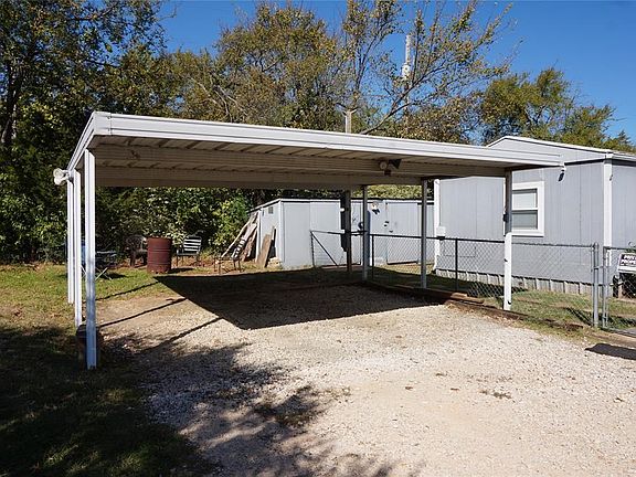 4th image of 69 Plum Ln