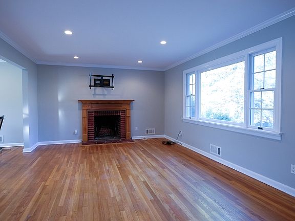 2nd image of 83 Claire Dr