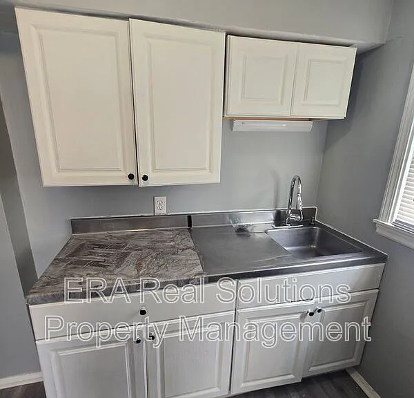 2065 W Mound St — Photo 10