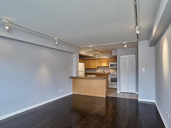 3rd image of 5854 N Kenmore Ave APT 3E