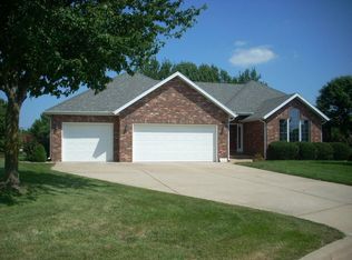 4171 E Crosswinds Ct, Springfield, MO 65809
