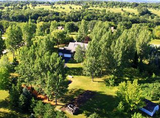 9700 Flintlock Trl, Chanhassen, MN 55317