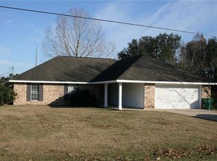 6613 Sun Meadow Ln, Lake Charles, LA 70605