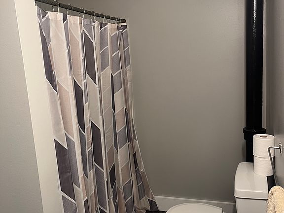 5th image of 7 Bank St #6