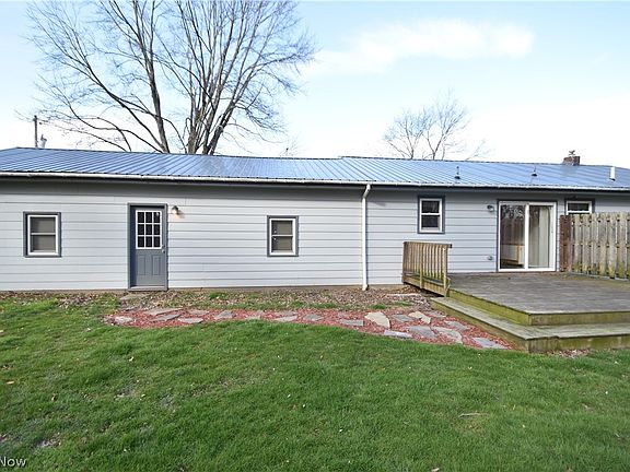 3rd image of 2666 Mary Jane Dr