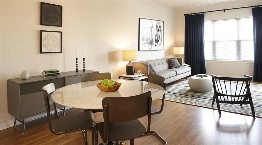 1 bed, 1.0 bath, 873 sqft, $2,100 — Photo 2
