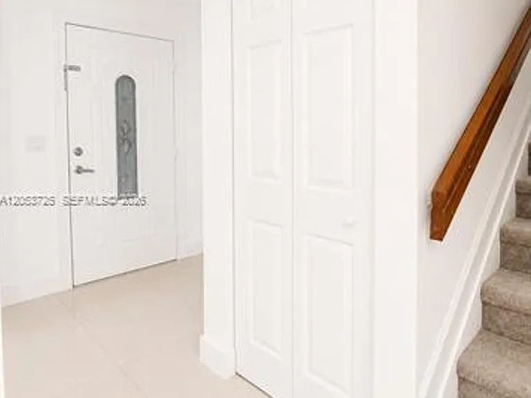 10871 NW 7th St #Townhouse 14-24 — Photo 10