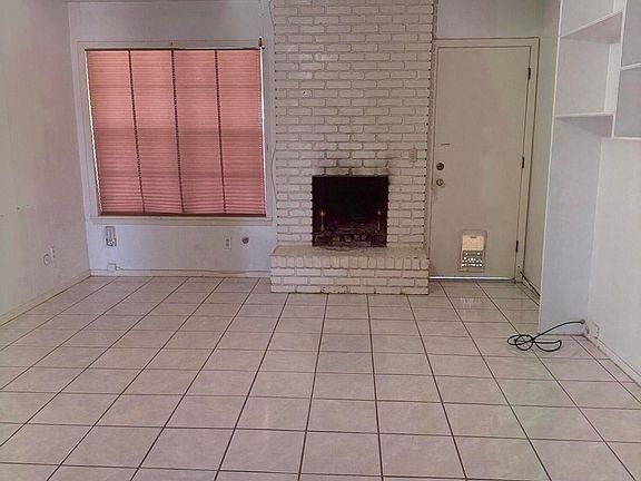 5th image of 233 Fremont Ln