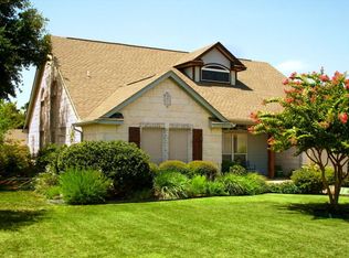 1240 Shennandoah, New Braunfels, TX 78130