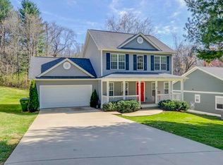 7 Forest Lake Dr, Asheville, NC 28803