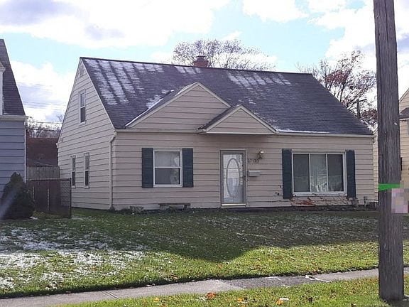 3rd image of 27170 Shirley Ave