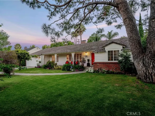 6843 Chisholm Ave, Van Nuys, CA 91406