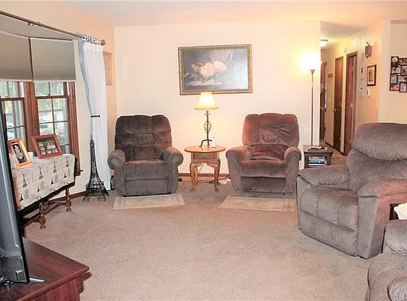 3rd image of 601 E Bellevista Dr