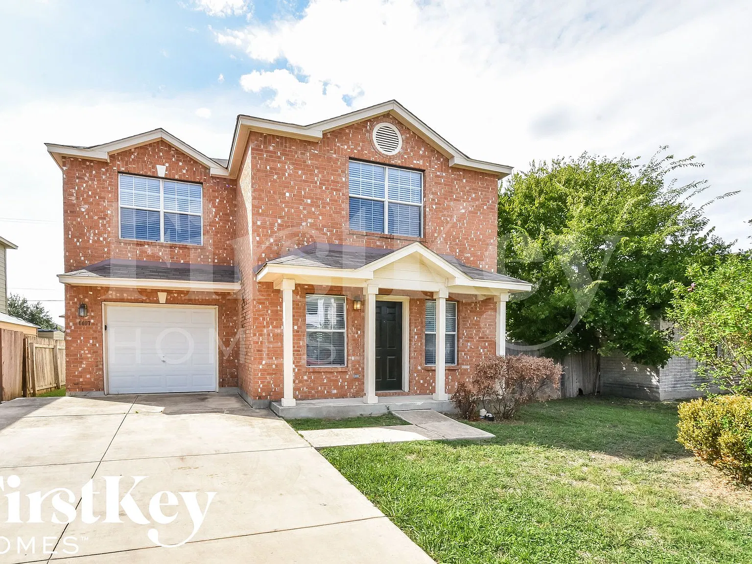 3 bed, 3.0 bath, 1800 sqft, $1,845 — Photo 2