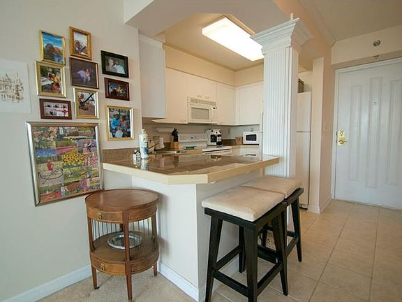 3rd image of 2870 S Pharr Ct NW APT 2008