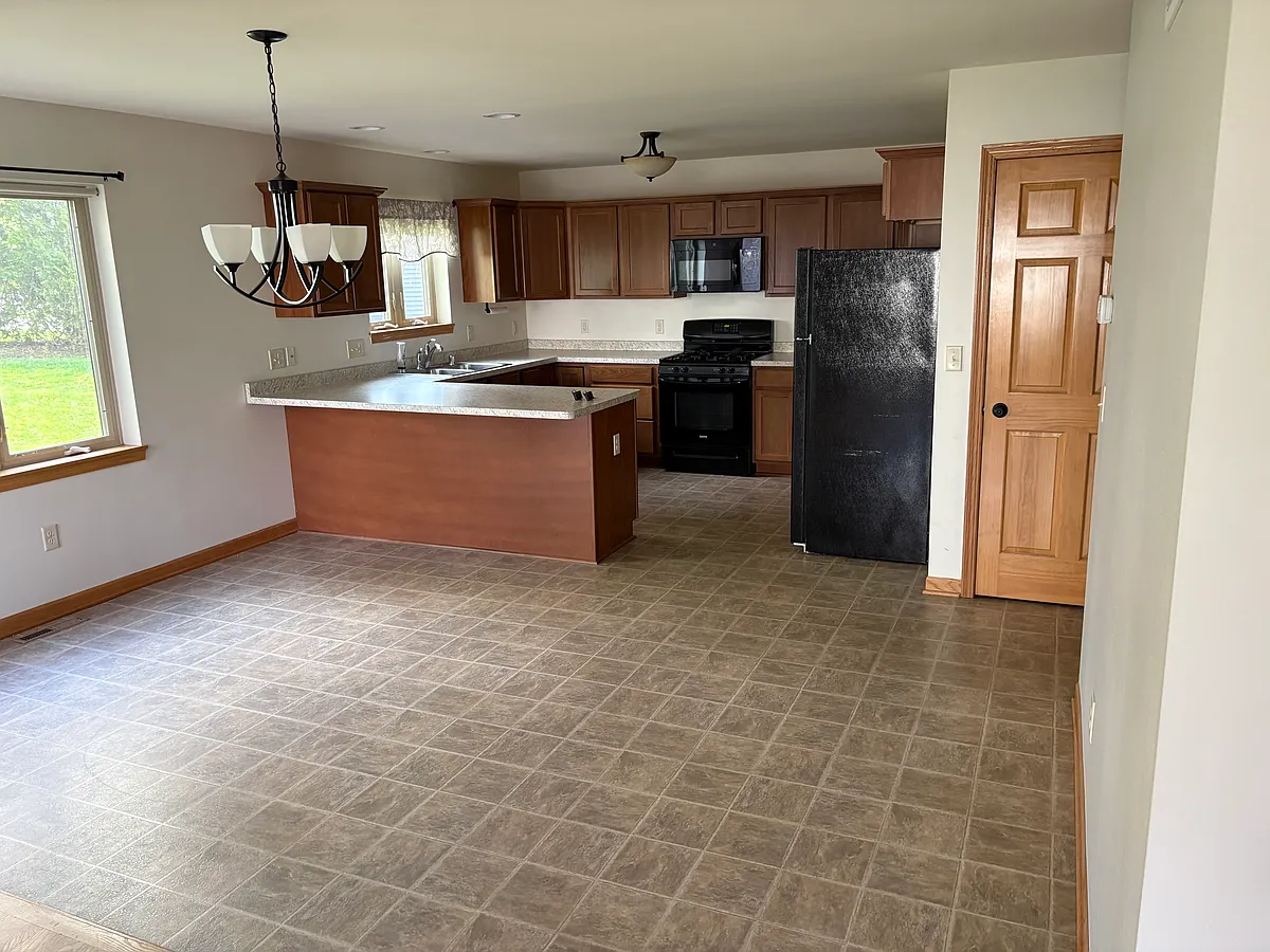 Building Photo - 222 W Park Ave #224