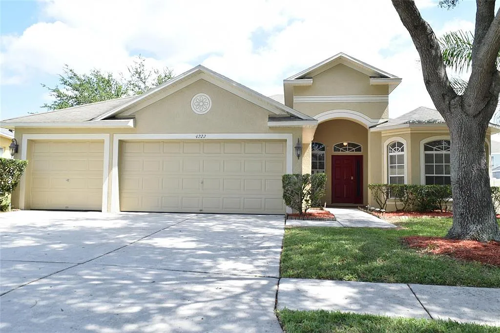 3 bed, 2.0 bath, 2178 sqft, $2,650 — Photo 3