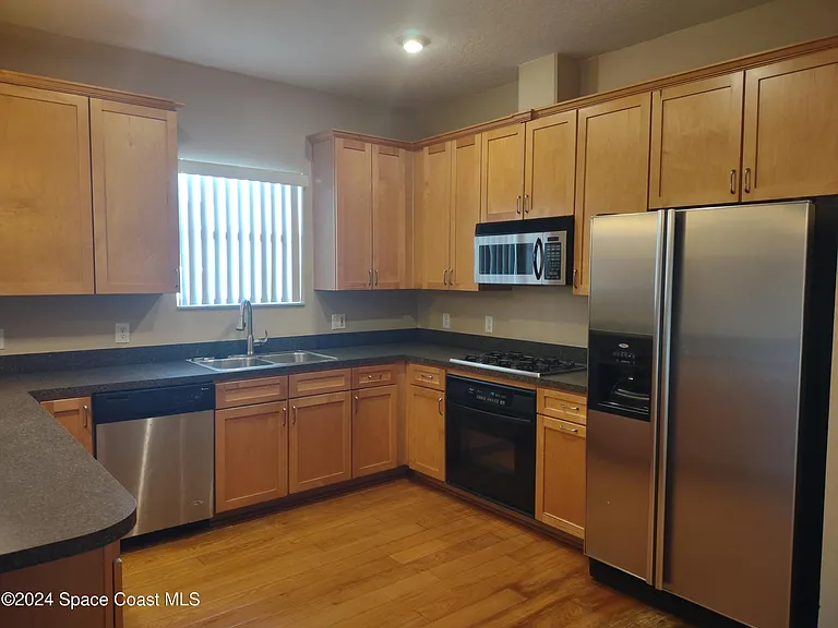 3541 Deer Lakes Dr — Photo 3