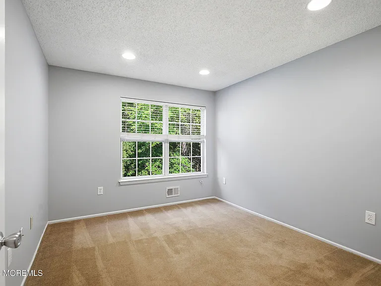 702 Carnation Dr #702 — Photo 19