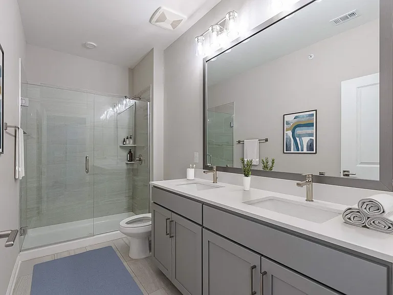 Paxton Place Apartments — Photo 18