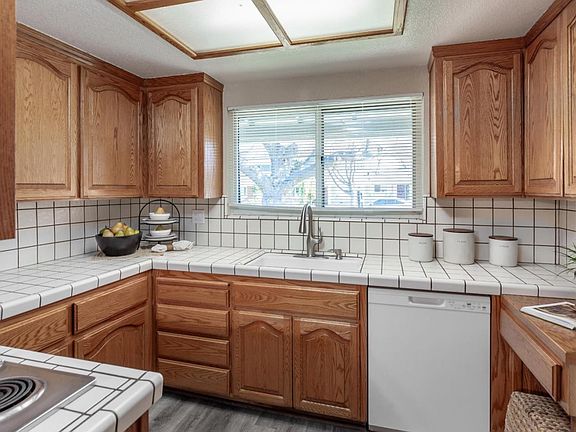 4th image of 1131 Monica Ln