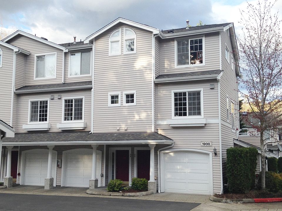 1st image of 1900 132nd Ave SE APT 25