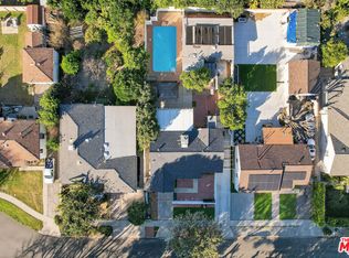 18813 Cantlay St, Reseda, CA 91335
