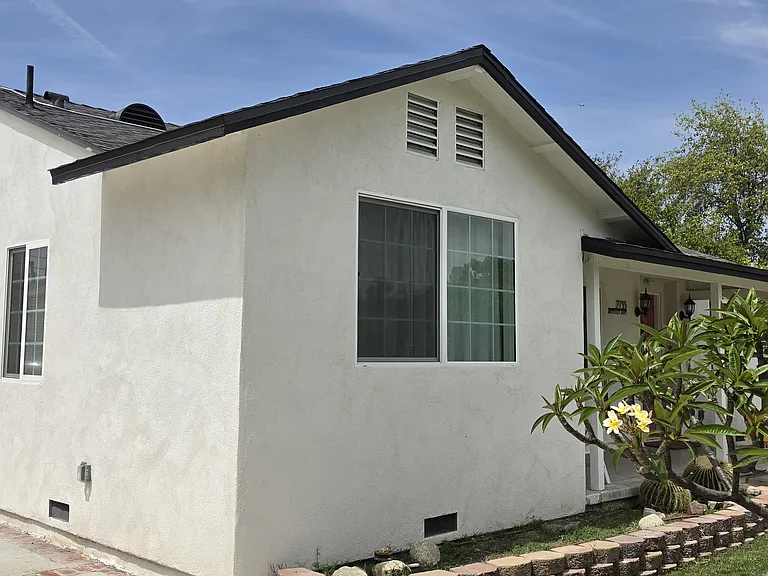 7755 Amestoy Ave — Photo 4