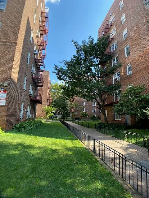 2nd image of 64-35 Yellowstone Blvd APT 5K