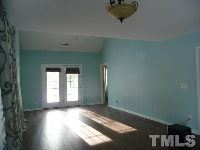 2nd image of 2101 Bartlett Cir