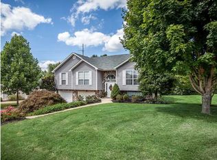 9571 Robinson Farm Rd, Ooltewah, TN 37363