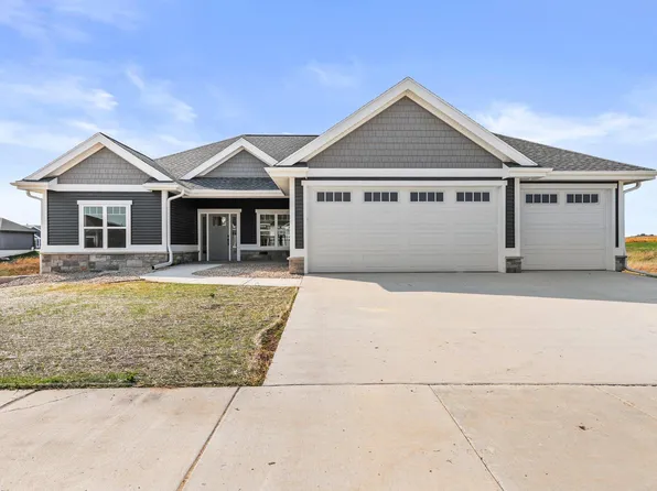 6257 Ronald Reagan Dr, Deforest, WI 53532