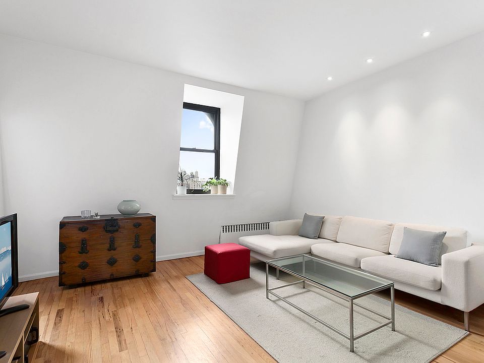1st image of 112 W 72nd St APT 12B