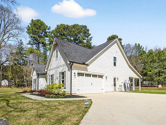 4th image of 3306 Cox Cemetery Rd