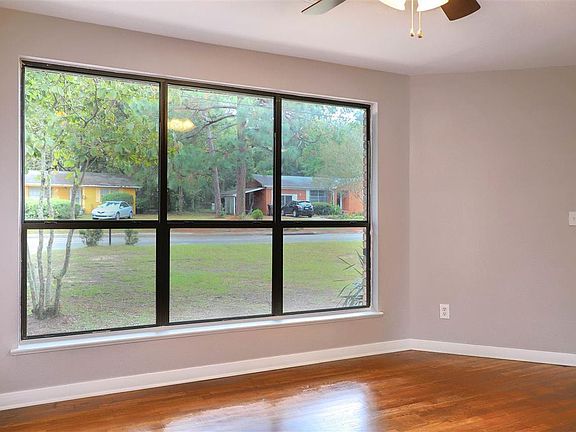 5th image of 1118 Dunmire St