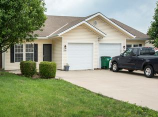 709 Meadow Ct APT A, Peculiar, MO 64078