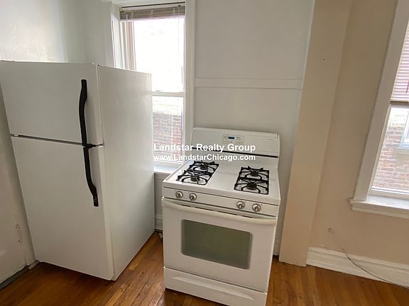 5th image of 2954 W Belle Plaine Ave #2