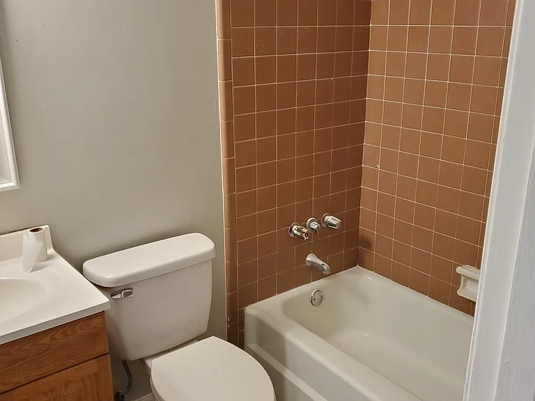 108 Lancelot Ct — Photo 14