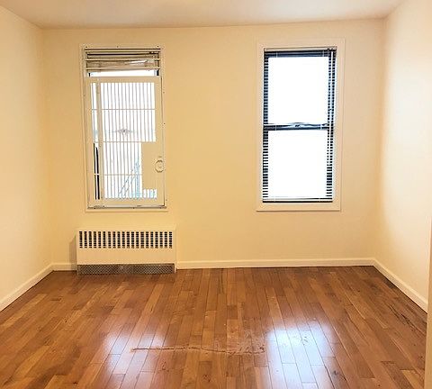4th image of 68 Ten Eyck St #48