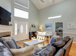 16 Hickory Ln, Hilton Head Island, SC 29928