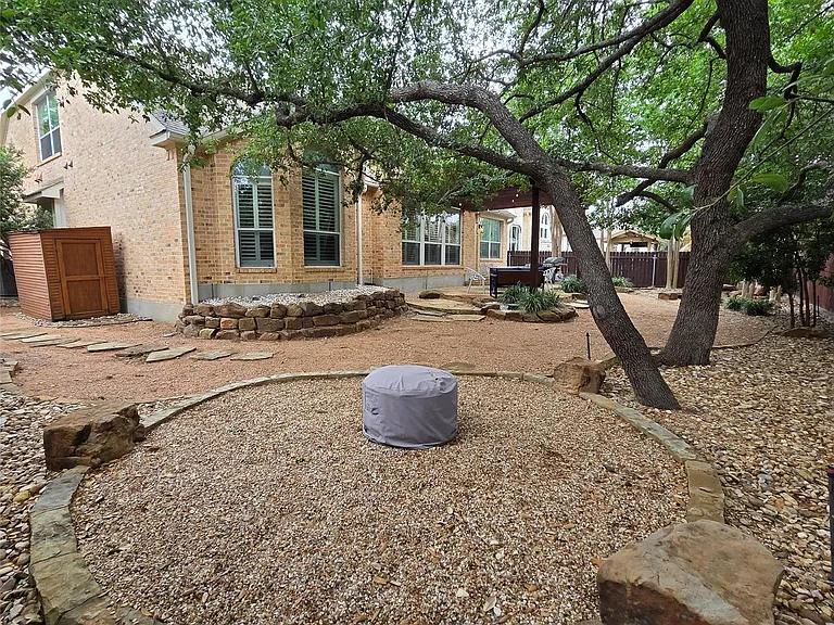 8208 Endeavor Cir — Photo 25