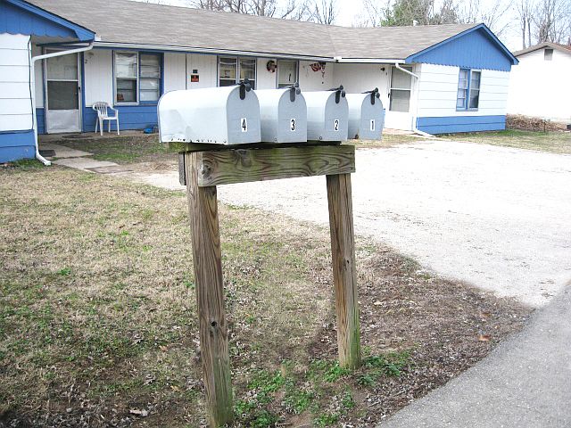 2nd image of 509 Lowry St
